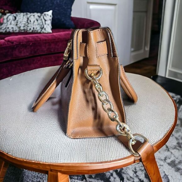 MICHAEL KORS LARGE SAFFIANO LEATHER HAMILTON TOTE/SATCHEL PEANUT - Picture 3 of 7